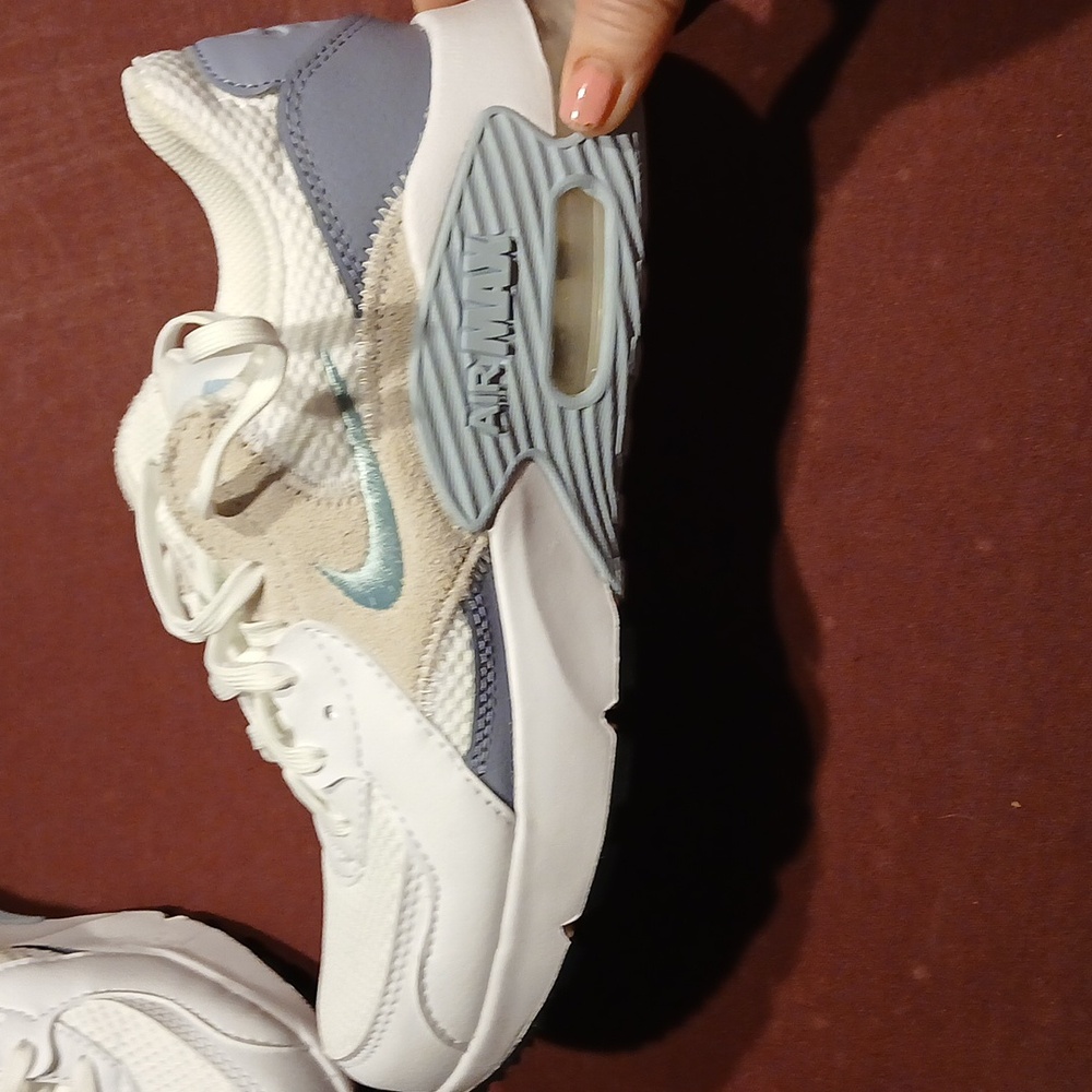Nike Air Mesh White Sneakers NWT...Size 6 Retail 80.00.